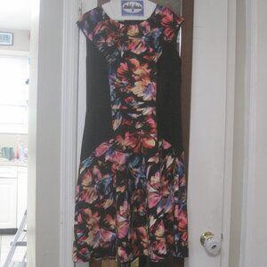 Fun Maggy London Woman's Size 10 Floral/Black Dress